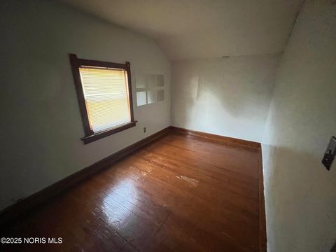 Tiny photo for 1489 Berdan Avenue, Toledo, OH 43612 (MLS # 10000211)