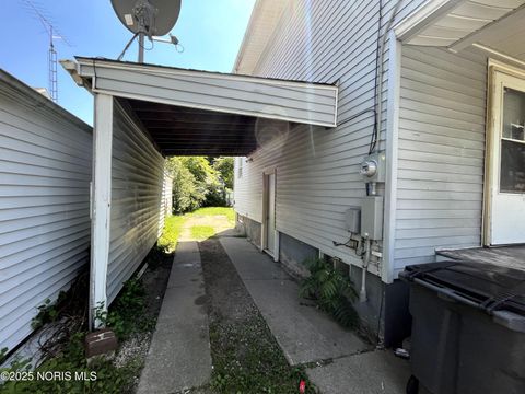 Tiny photo for 1489 Berdan Avenue, Toledo, OH 43612 (MLS # 10000211)