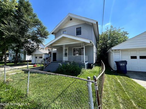Tiny photo for 1489 Berdan Avenue, Toledo, OH 43612 (MLS # 10000211)