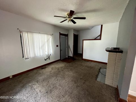 Tiny photo for 1489 Berdan Avenue, Toledo, OH 43612 (MLS # 10000211)