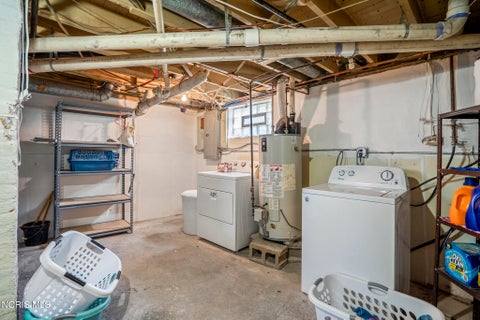 Tiny photo for 834 Gibson Drive, Toledo, OH 43612 (MLS # 10012372)