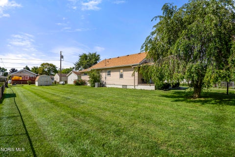 Tiny photo for 834 Gibson Drive, Toledo, OH 43612 (MLS # 10012372)