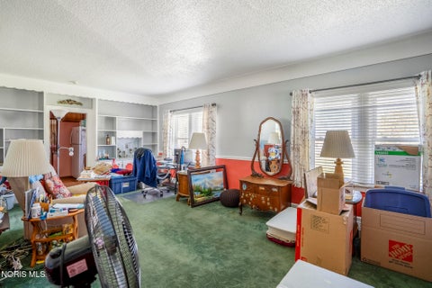 Tiny photo for 834 Gibson Drive, Toledo, OH 43612 (MLS # 10012372)