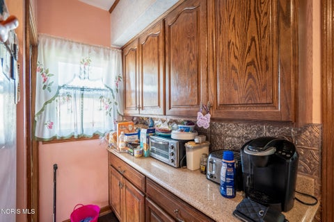 Tiny photo for 834 Gibson Drive, Toledo, OH 43612 (MLS # 10012372)