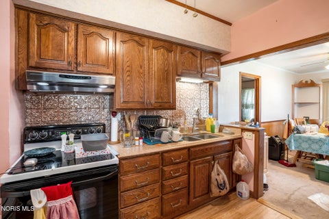 Tiny photo for 834 Gibson Drive, Toledo, OH 43612 (MLS # 10012372)