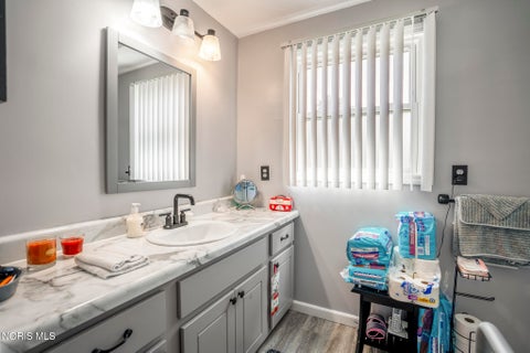 Tiny photo for 834 Gibson Drive, Toledo, OH 43612 (MLS # 10012372)