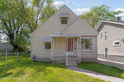 Photo of 1901 Alvin Street, Toledo, OH 43607 (MLS # 10001331)