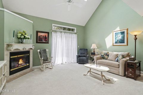 Tiny photo for 6445 Madison Cove Court # 12, Sylvania, OH 43560 (MLS # 10007007)