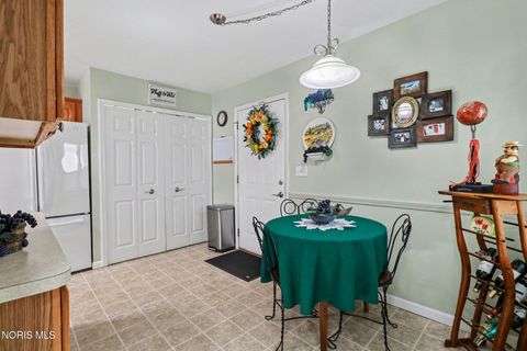 Tiny photo for 6445 Madison Cove Court # 12, Sylvania, OH 43560 (MLS # 10007007)