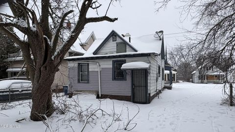 Tiny photo for 1637 Vance Street, Toledo, OH 43607 (MLS # 10004306)