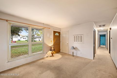 Tiny photo for 5402 Sandra Court, Toledo, OH 43613 (MLS # 10000518)