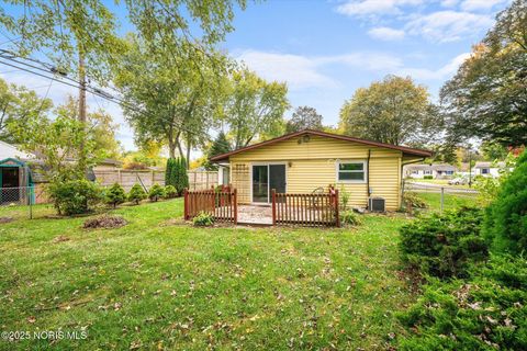 Tiny photo for 5402 Sandra Court, Toledo, OH 43613 (MLS # 10000518)