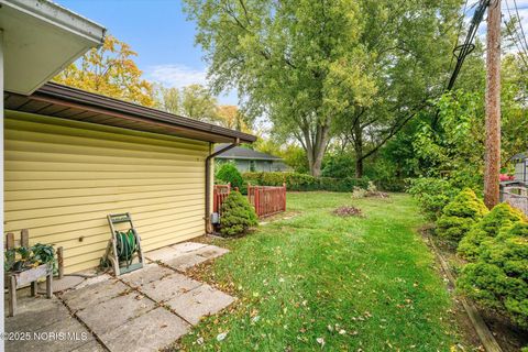 Tiny photo for 5402 Sandra Court, Toledo, OH 43613 (MLS # 10000518)