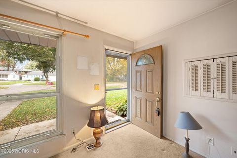Tiny photo for 5402 Sandra Court, Toledo, OH 43613 (MLS # 10000518)