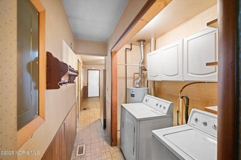 Tiny photo for 5402 Sandra Court, Toledo, OH 43613 (MLS # 10000518)