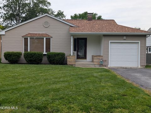 Photo of 210 Woodley Avenue, Findlay, OH 45840 (MLS # 10008487)