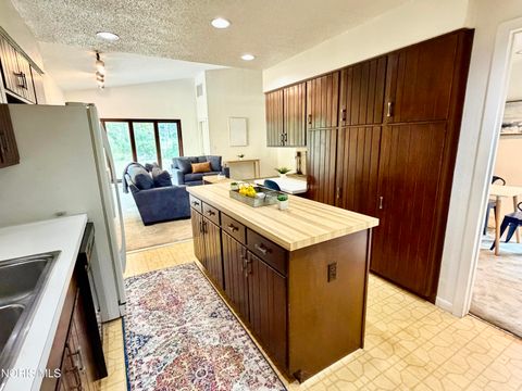 Tiny photo for 6162 Greenacre Road, Toledo, OH 43615 (MLS # 10010721)