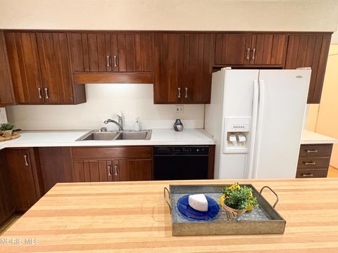 Tiny photo for 6162 Greenacre Road, Toledo, OH 43615 (MLS # 10010721)