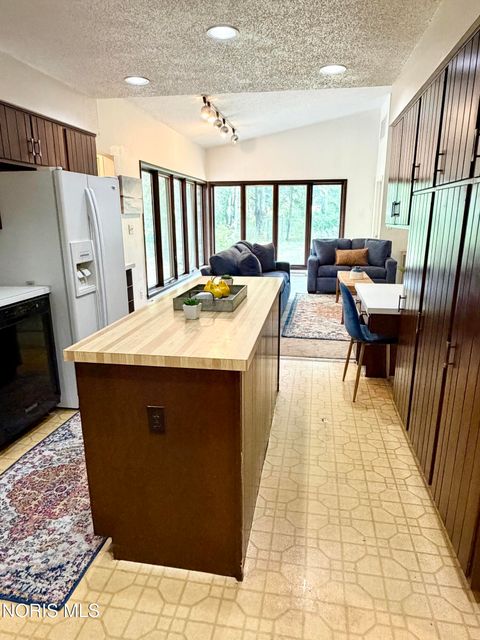 Tiny photo for 6162 Greenacre Road, Toledo, OH 43615 (MLS # 10010721)