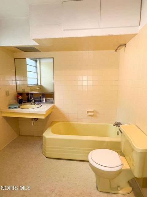 Tiny photo for 6162 Greenacre Road, Toledo, OH 43615 (MLS # 10010721)