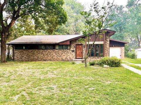 Homes For Sale - 6162 Greenacre Road<br/> Lucas County, Toledo, OH 43615