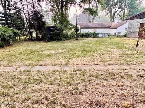 Tiny photo for 6162 Greenacre Road, Toledo, OH 43615 (MLS # 10010721)