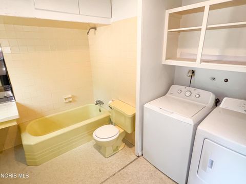 Tiny photo for 6162 Greenacre Road, Toledo, OH 43615 (MLS # 10010721)
