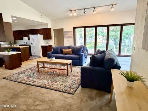 Tiny photo for 6162 Greenacre Road, Toledo, OH 43615 (MLS # 10010721)