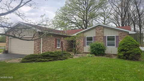 Photo of 3520 Springlake Drive, Findlay, OH 45840 (MLS # 10006815)