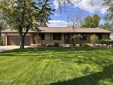 Photo of 3655 Starr Avenue, Oregon, OH 43616 (MLS # 10007531)