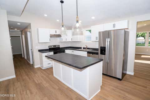 Tiny photo for 217 Glenwood Drive, Defiance, OH 43512 (MLS # 10011220)