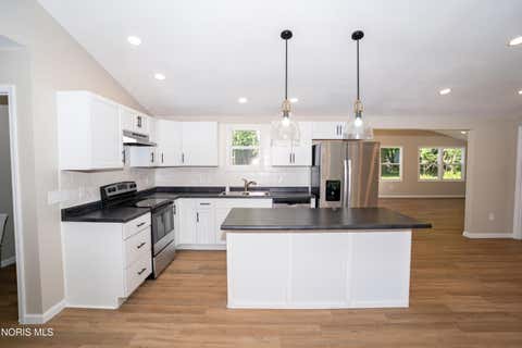 Tiny photo for 217 Glenwood Drive, Defiance, OH 43512 (MLS # 10011220)