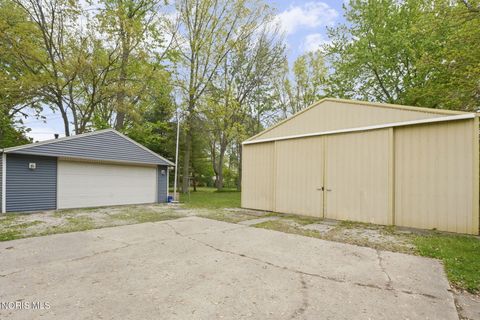 Tiny photo for 6027 Greenacre Road, Toledo, OH 43615 (MLS # 10007556)