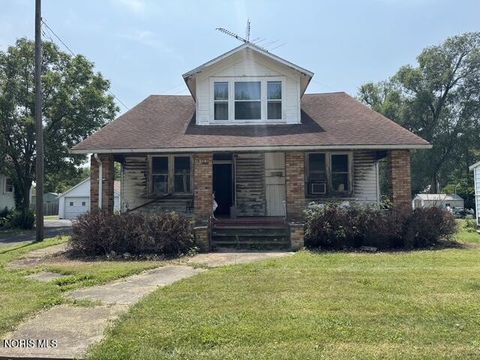 Photo of 519 Washington Street, Findlay, OH 45840 (MLS # 10010666)