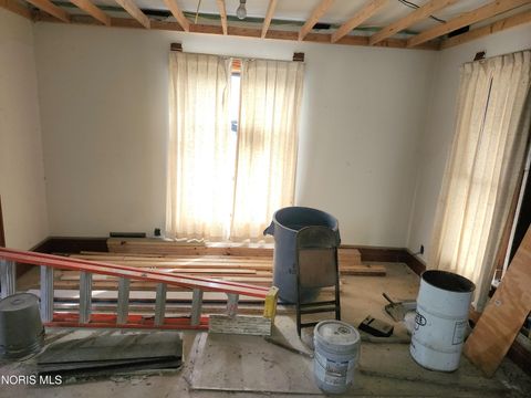 Tiny photo for 354 W Fremont Street, Fostoria, OH 44830 (MLS # 10005526)