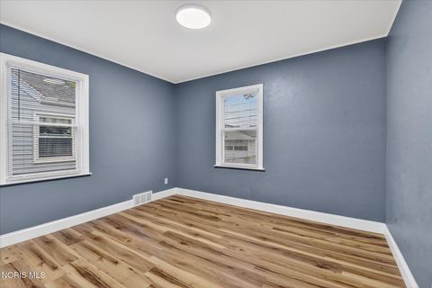 Tiny photo for 803 Mayfair Boulevard, Toledo, OH 43612 (MLS # 10007108)