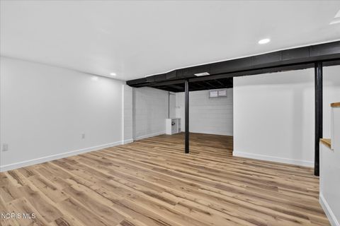 Tiny photo for 803 Mayfair Boulevard, Toledo, OH 43612 (MLS # 10007108)