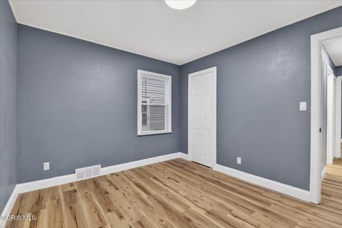 Tiny photo for 803 Mayfair Boulevard, Toledo, OH 43612 (MLS # 10007108)