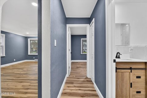 Tiny photo for 803 Mayfair Boulevard, Toledo, OH 43612 (MLS # 10007108)