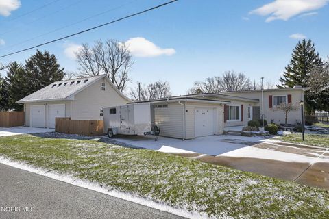 Tiny photo for 29076 Harriet Street, Millbury, OH 43447 (MLS # 10005508)