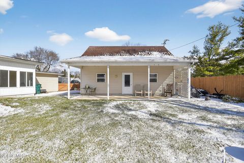 Tiny photo for 29076 Harriet Street, Millbury, OH 43447 (MLS # 10005508)