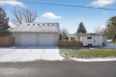 Tiny photo for 29076 Harriet Street, Millbury, OH 43447 (MLS # 10005508)