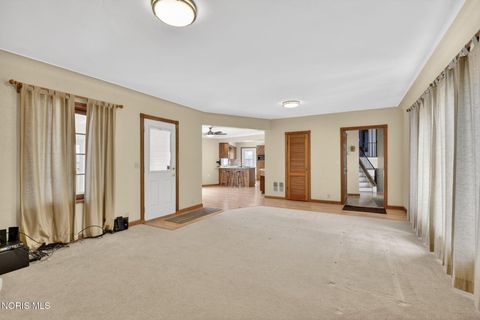 Tiny photo for 29076 Harriet Street, Millbury, OH 43447 (MLS # 10005508)