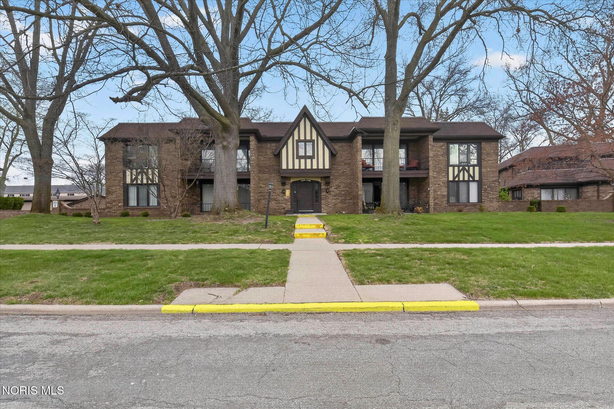 6538 Woodhall Drive # 4