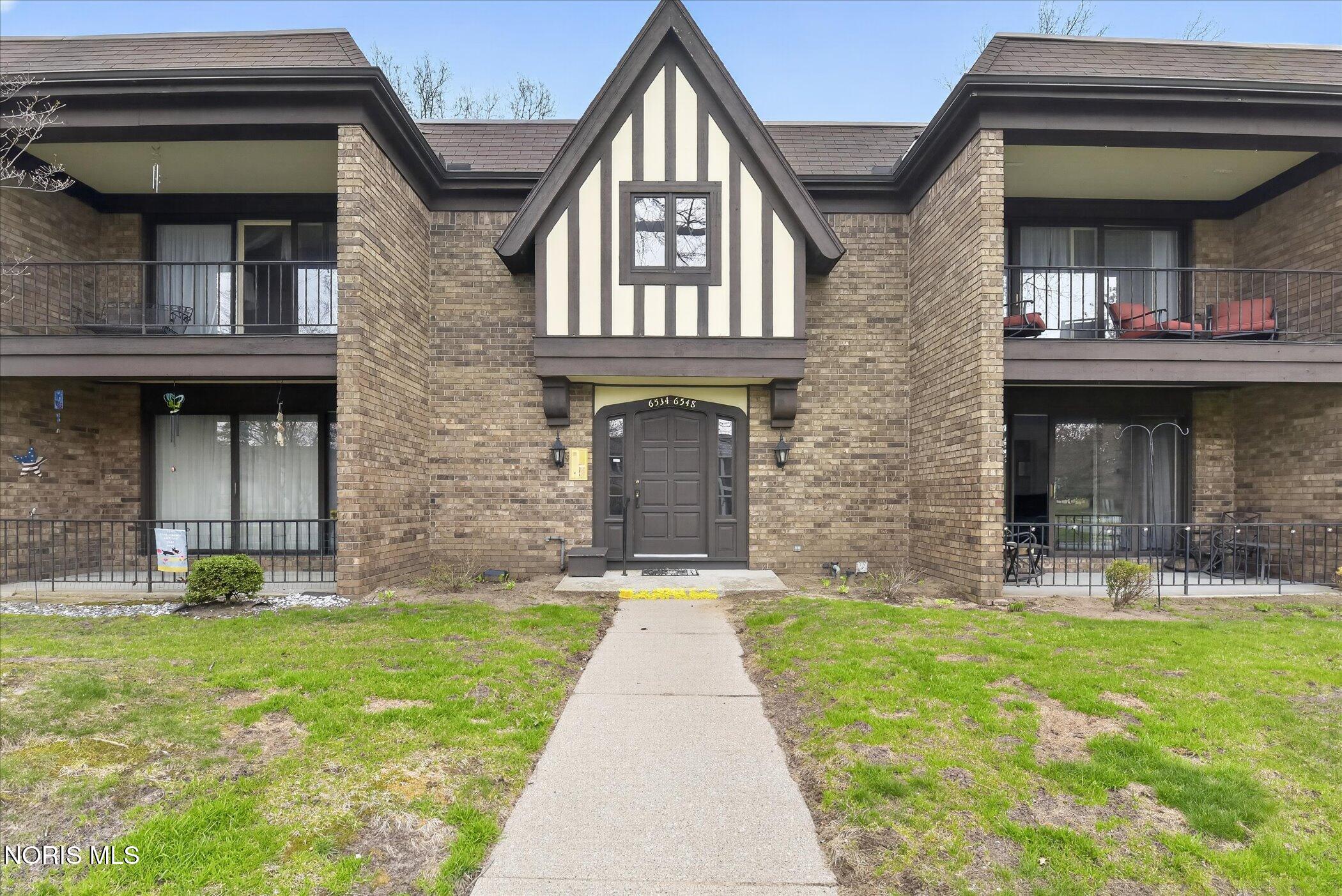 6538 Woodhall Drive # 4