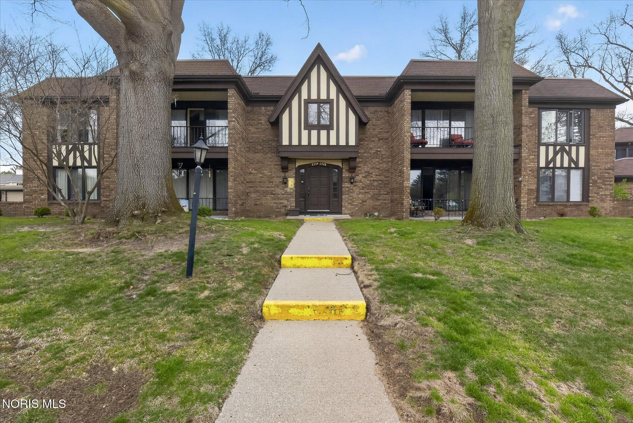 6538 Woodhall Drive # 4