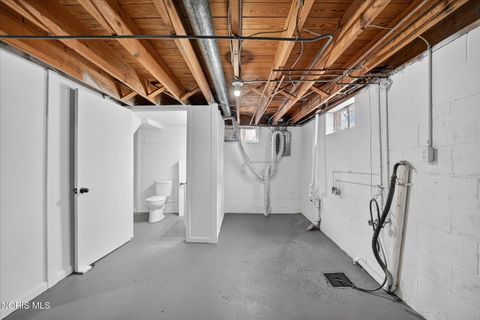 Tiny photo for 826 Ranch Drive, Toledo, OH 43607 (MLS # 10006552)