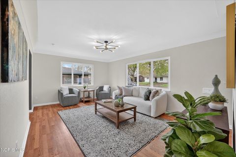 Tiny photo for 826 Ranch Drive, Toledo, OH 43607 (MLS # 10006552)