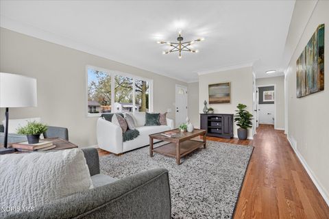 Tiny photo for 826 Ranch Drive, Toledo, OH 43607 (MLS # 10006552)