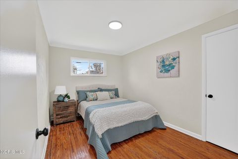 Tiny photo for 826 Ranch Drive, Toledo, OH 43607 (MLS # 10006552)